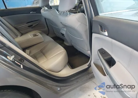 2010 Honda Accord 2.4 Ex-L from USA, damaged, VIN 1HGCP2F85AA084377